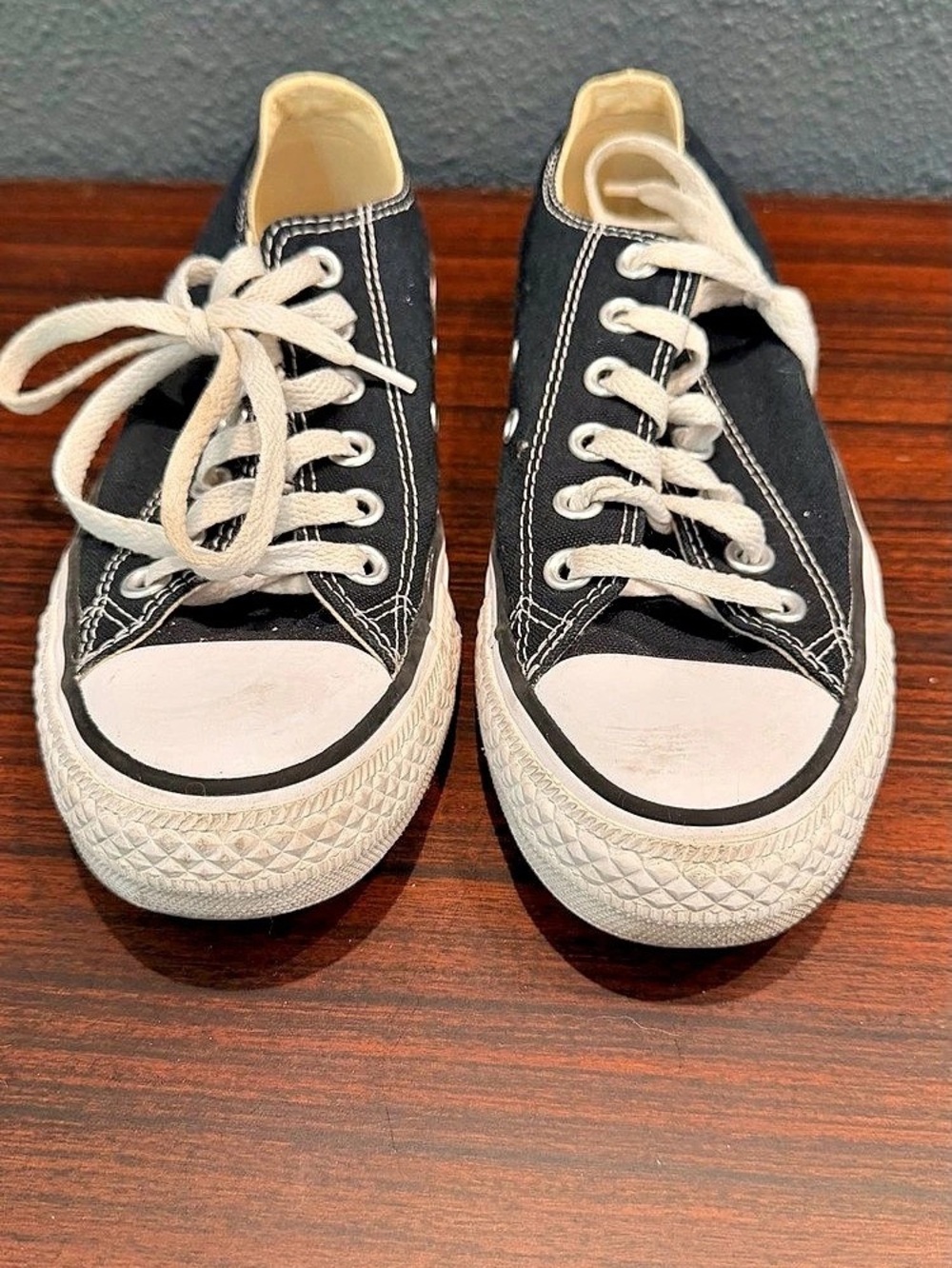 Converse Chuck Taylor All Star Low Top Black & White Sneakers US 7
